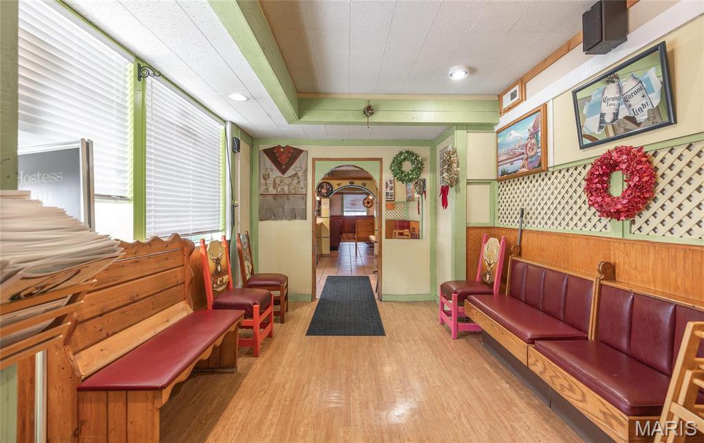 n/a - Commercial Sale