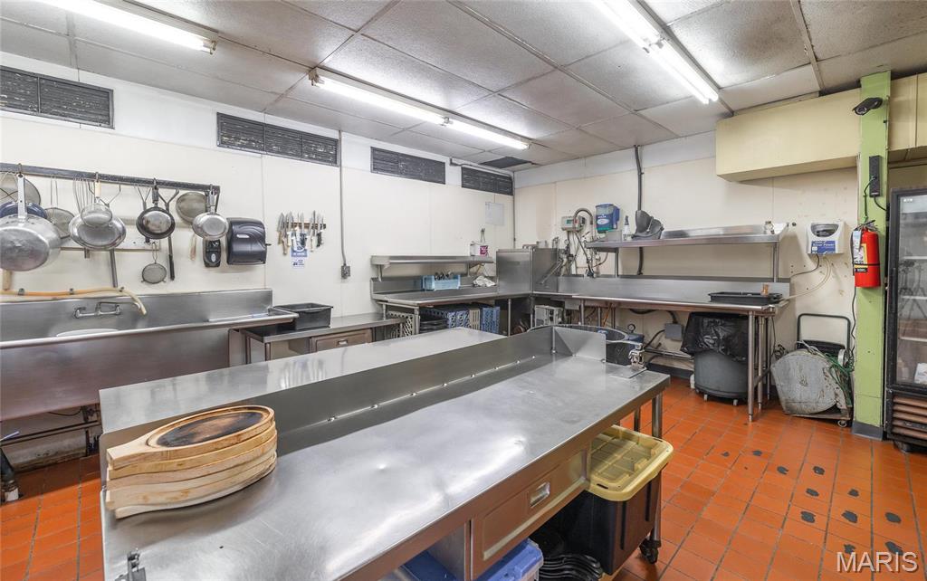 n/a - Commercial Sale