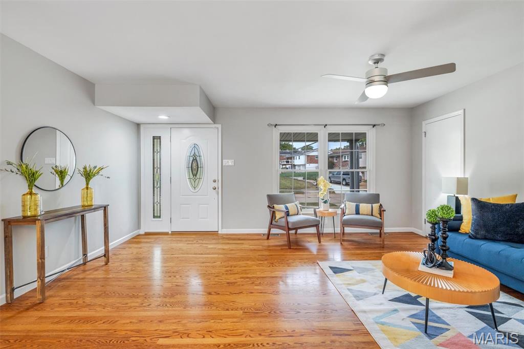 2542 Via Miralesta Drive