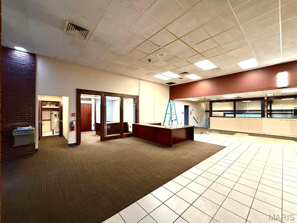 n/a - Commercial Sale