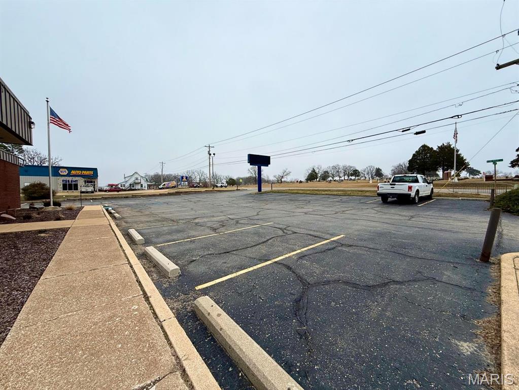 n/a - Commercial Sale