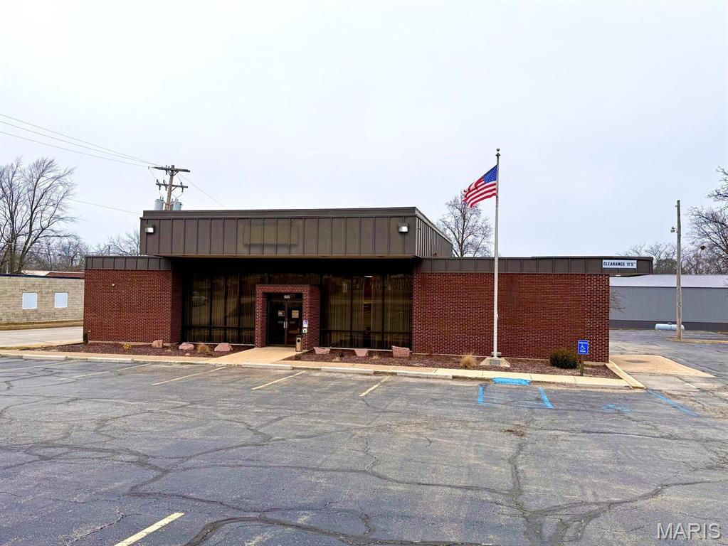 n/a - Commercial Sale