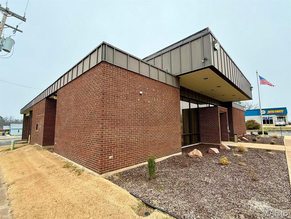 n/a - Commercial Sale