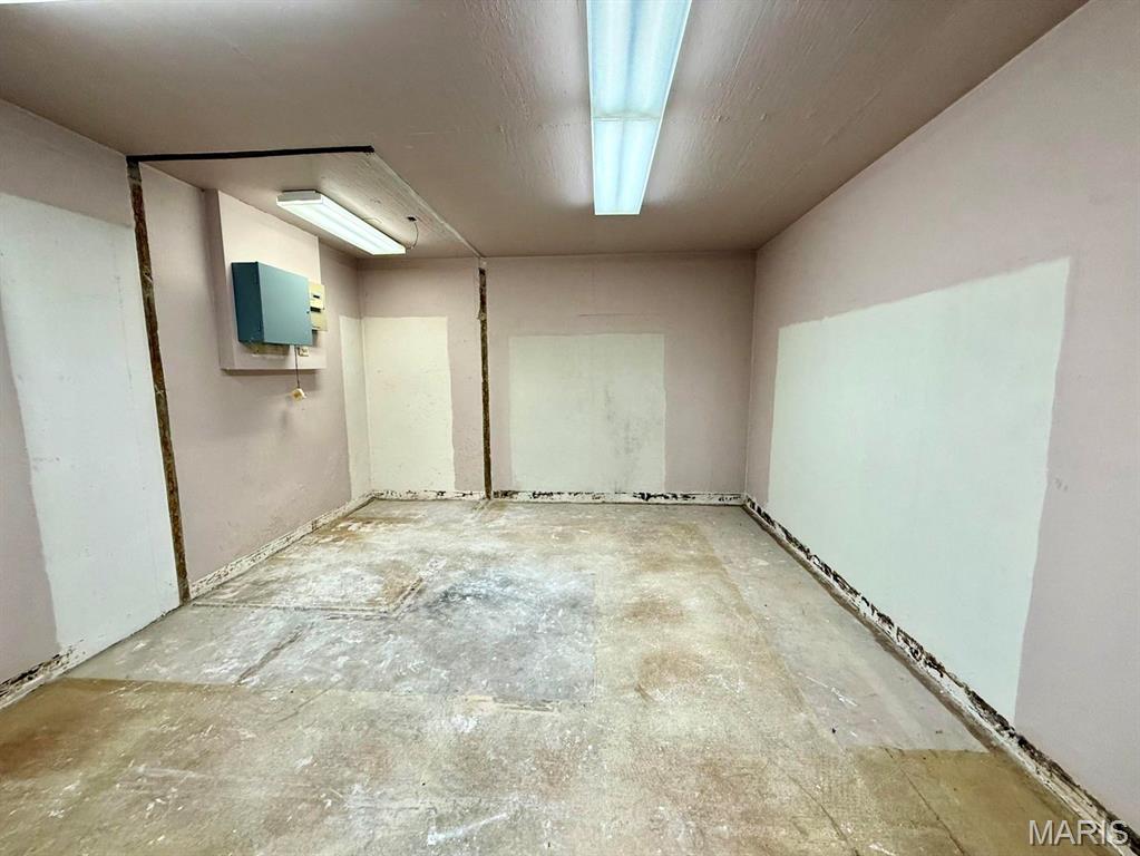 n/a - Commercial Sale