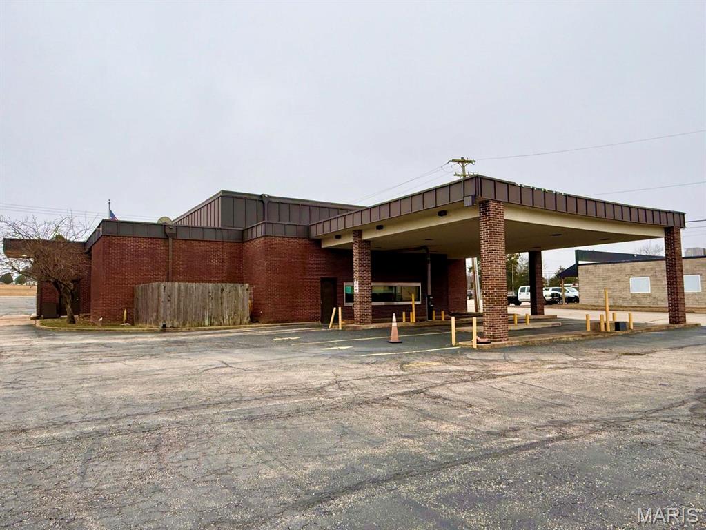 n/a - Commercial Sale