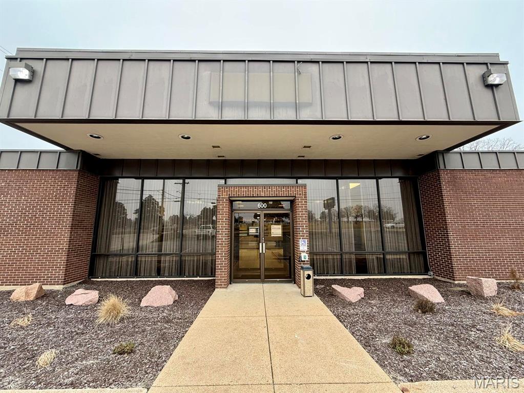 n/a - Commercial Sale