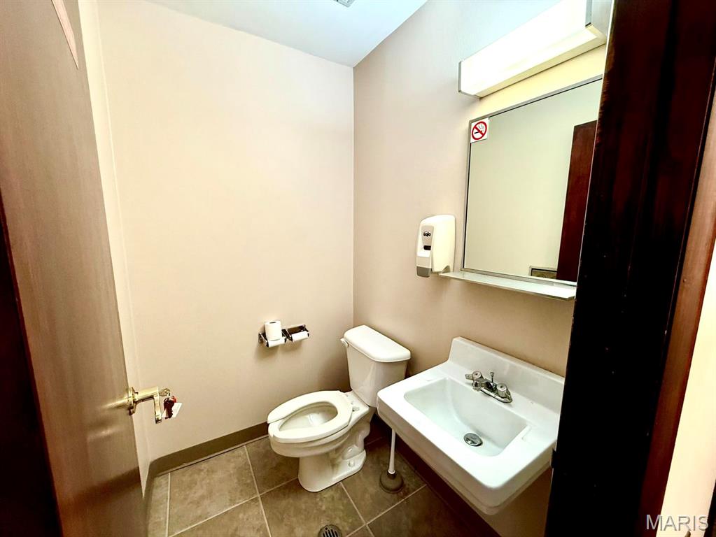 n/a - Commercial Sale