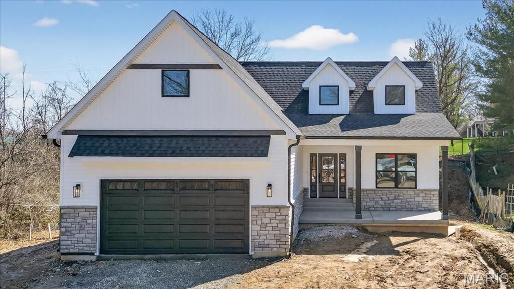 Photo of 15308 Batesville Court, Chesterfield, MO 63017 (MLS # 26014123)