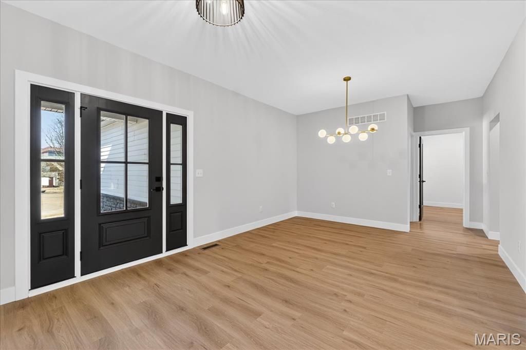 Photo of 15308 Batesville Court, Chesterfield, MO 63017 (MLS # 26014123)