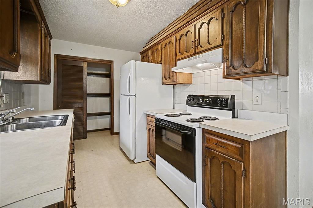 Camelot - Residential