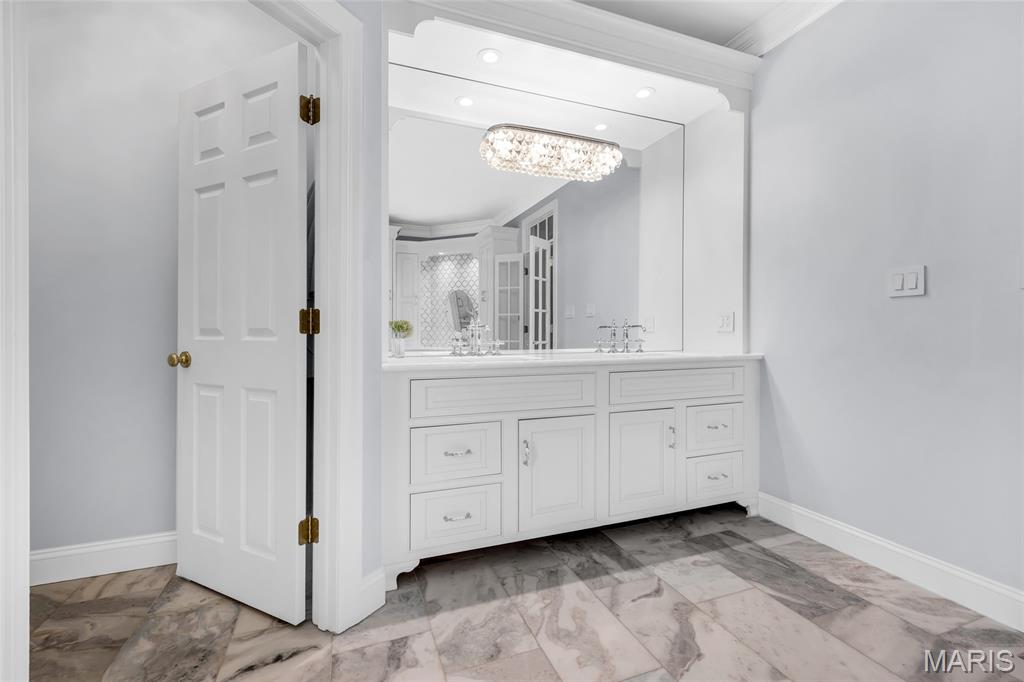 Madison Park Manor - Residential