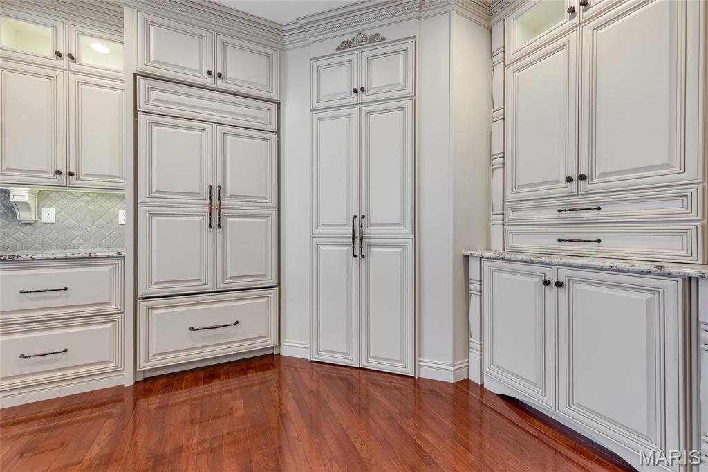 Madison Park Manor - Residential