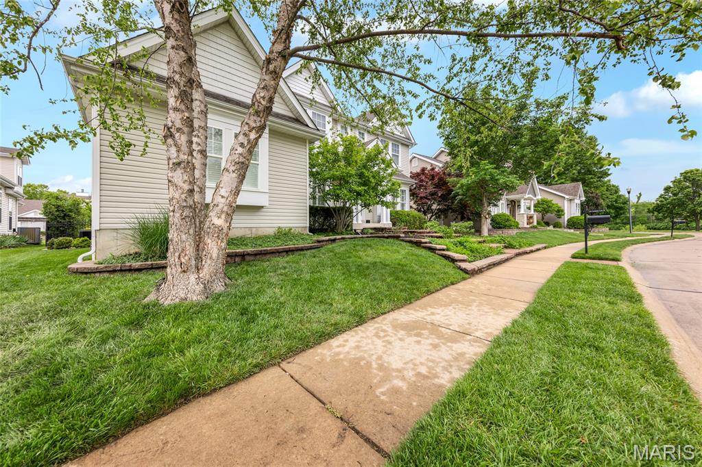 Madison Park Manor - Residential