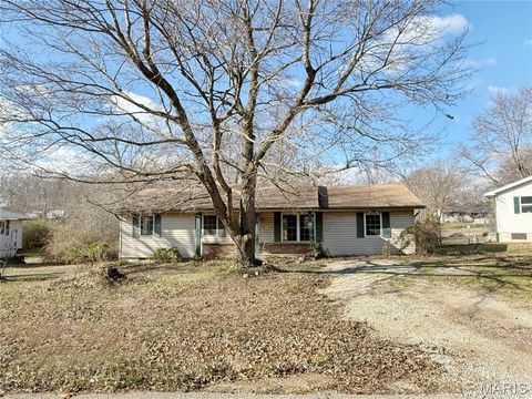 Photo of 22793 Pleasant Drive, Lebanon, MO 65536 (MLS # 25080457)
