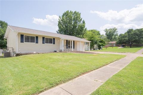 Tiny photo for 4532 Conleth Drive, Oakville, MO 63129 (MLS # 26047144)