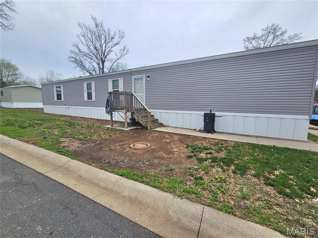 Photo of 22 Lily Drive, Fenton, MO 63026 (MLS # 26019284)