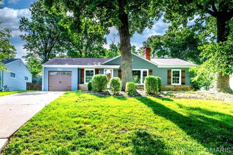 Tiny photo for 1008 Woodgate Drive, Kirkwood, MO 63122 (MLS # 26038452)