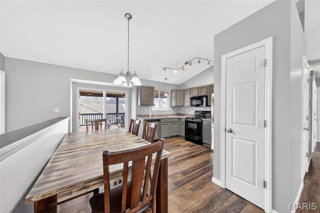 Eagles Bluff - Residential