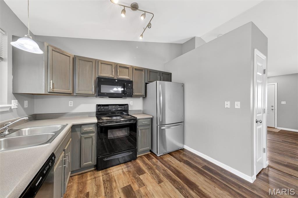 Eagles Bluff - Residential