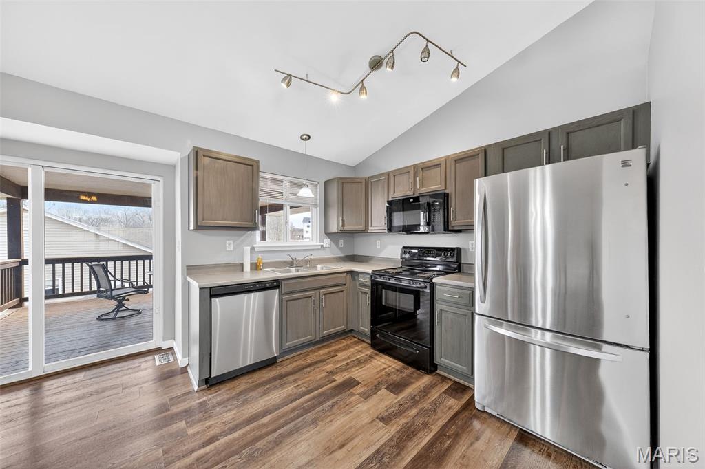 Eagles Bluff - Residential