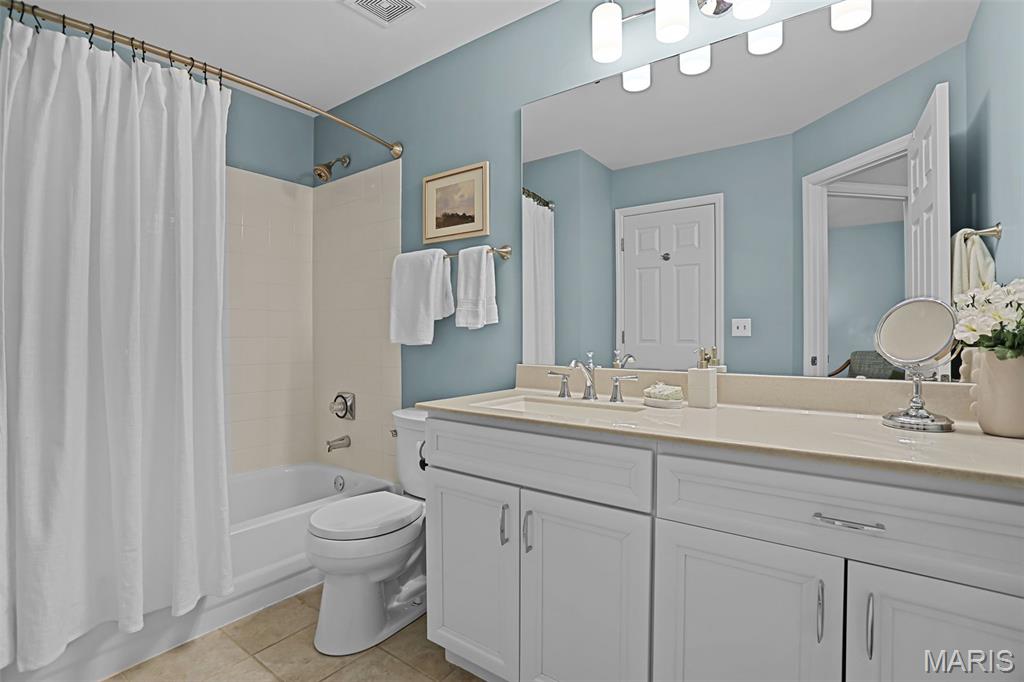 Villas At Chesterfield Bluffs One - Residential