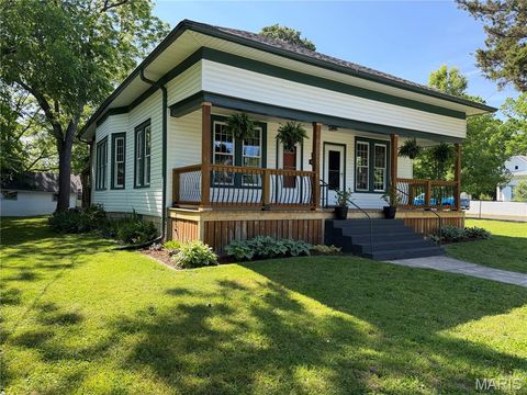 Photo of 805 N Pershing Avenue, Salem, MO 65560 (MLS # 26031143)