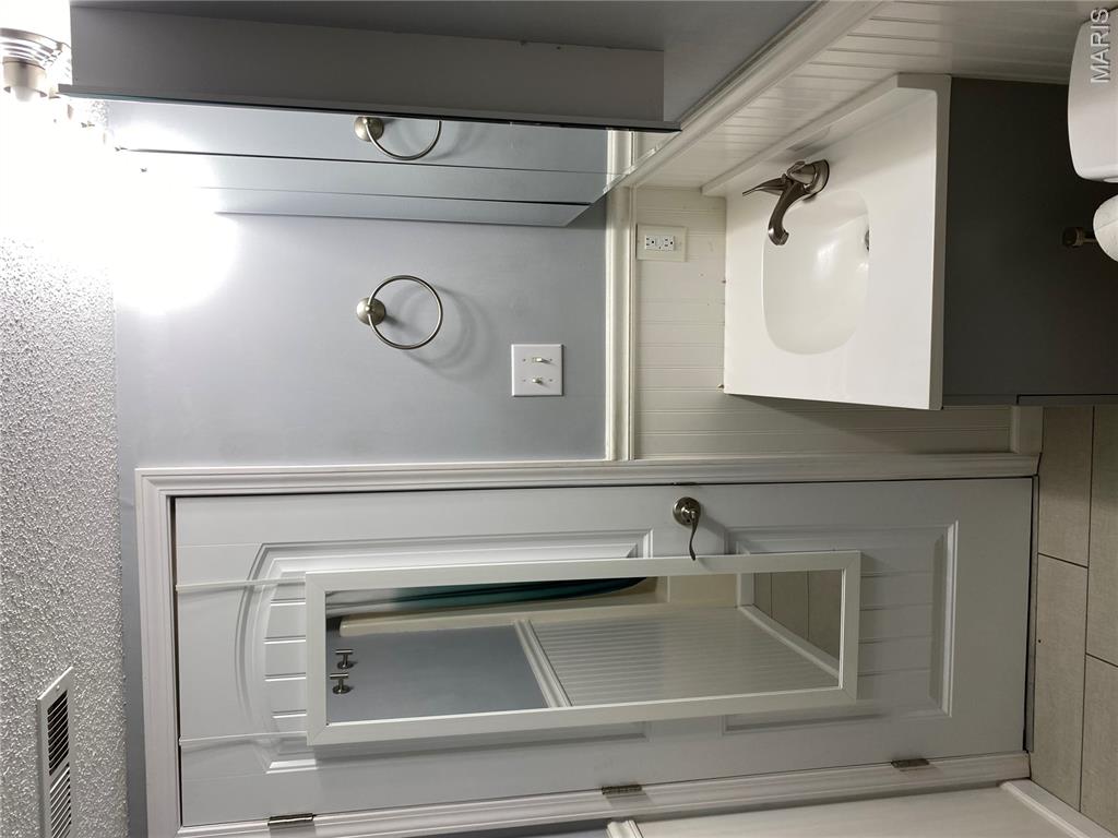 Emerald City - Residential