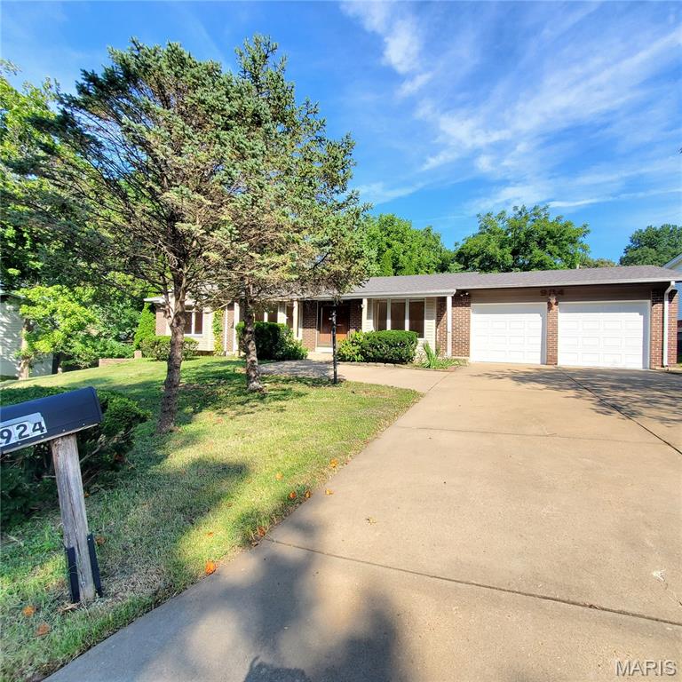 924 Fernview Drive