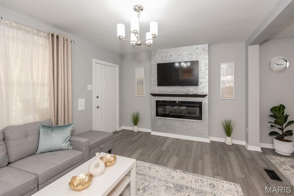 Photo of 5920 Morganford Road, St Louis, MO 63116 (MLS # 26021136)