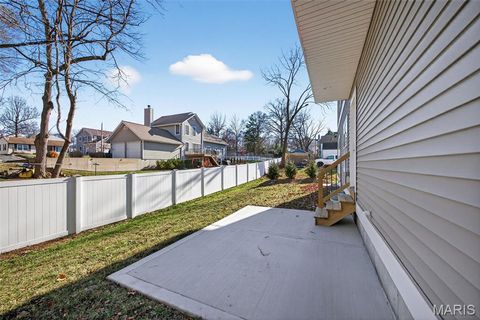 Tiny photo for 416 S Ballas Road, Kirkwood, MO 63122 (MLS # 26000612)
