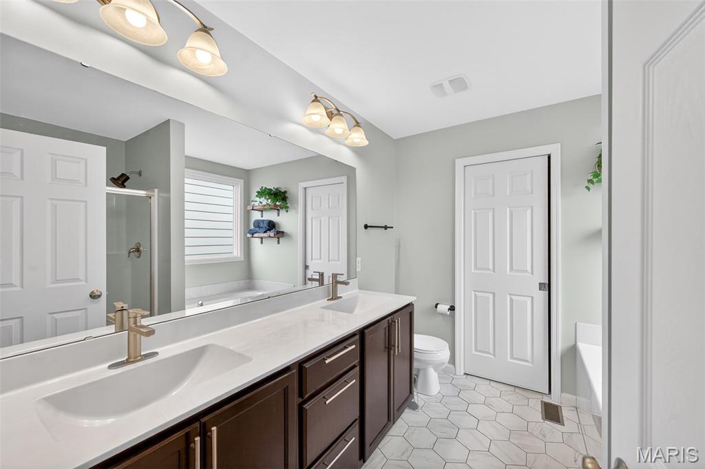 New Town At St Chas #3-B - Residential