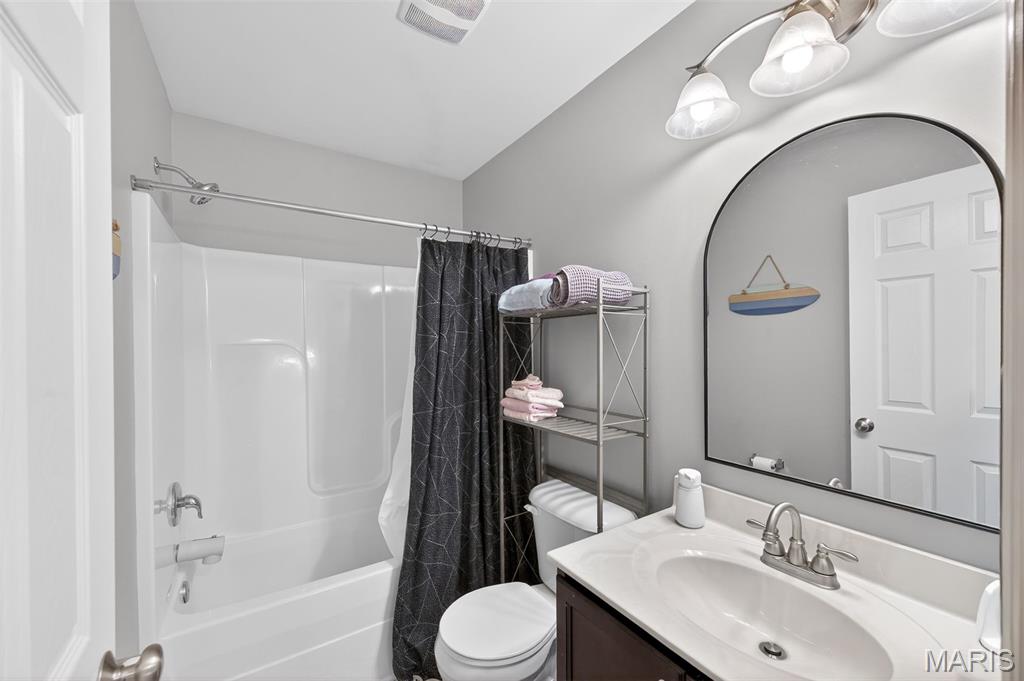 New Town At St Chas #3-B - Residential