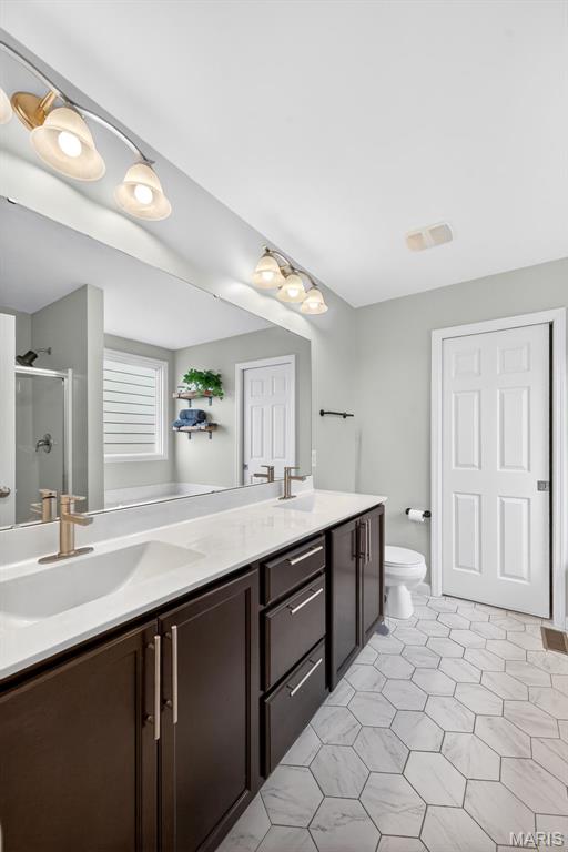 New Town At St Chas #3-B - Residential