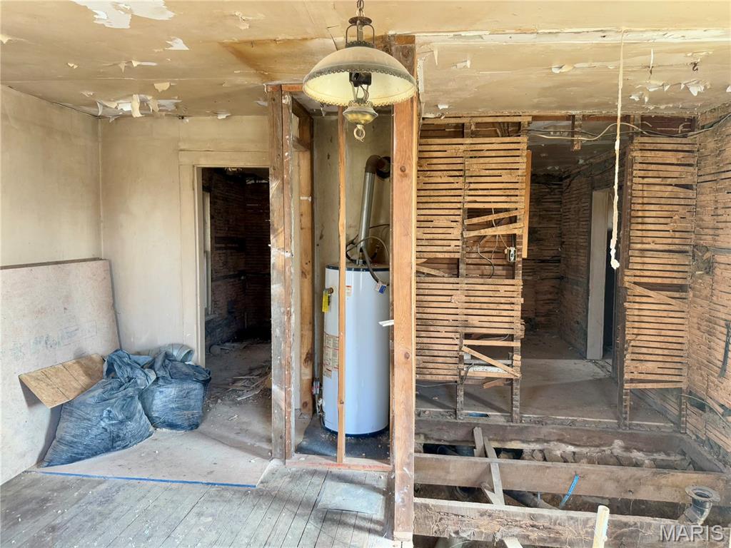 FIRST RAILROAD ADDITION TO THE TOWN OF LEBANON - Residential Income