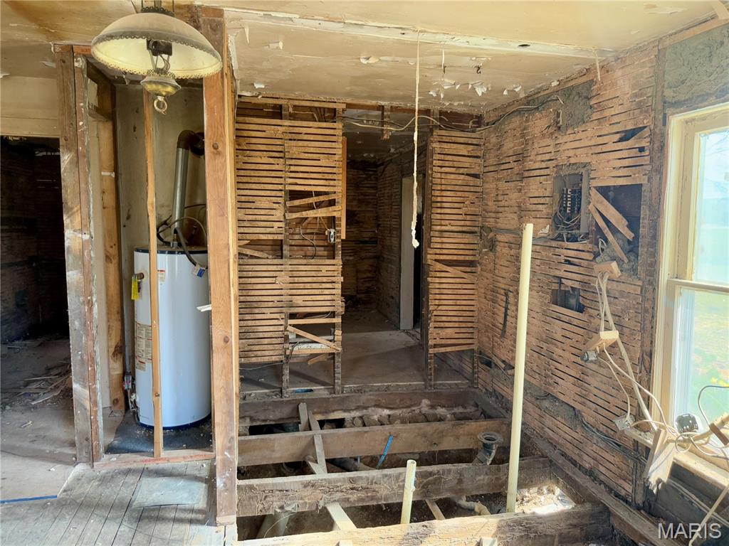 FIRST RAILROAD ADDITION TO THE TOWN OF LEBANON - Residential Income