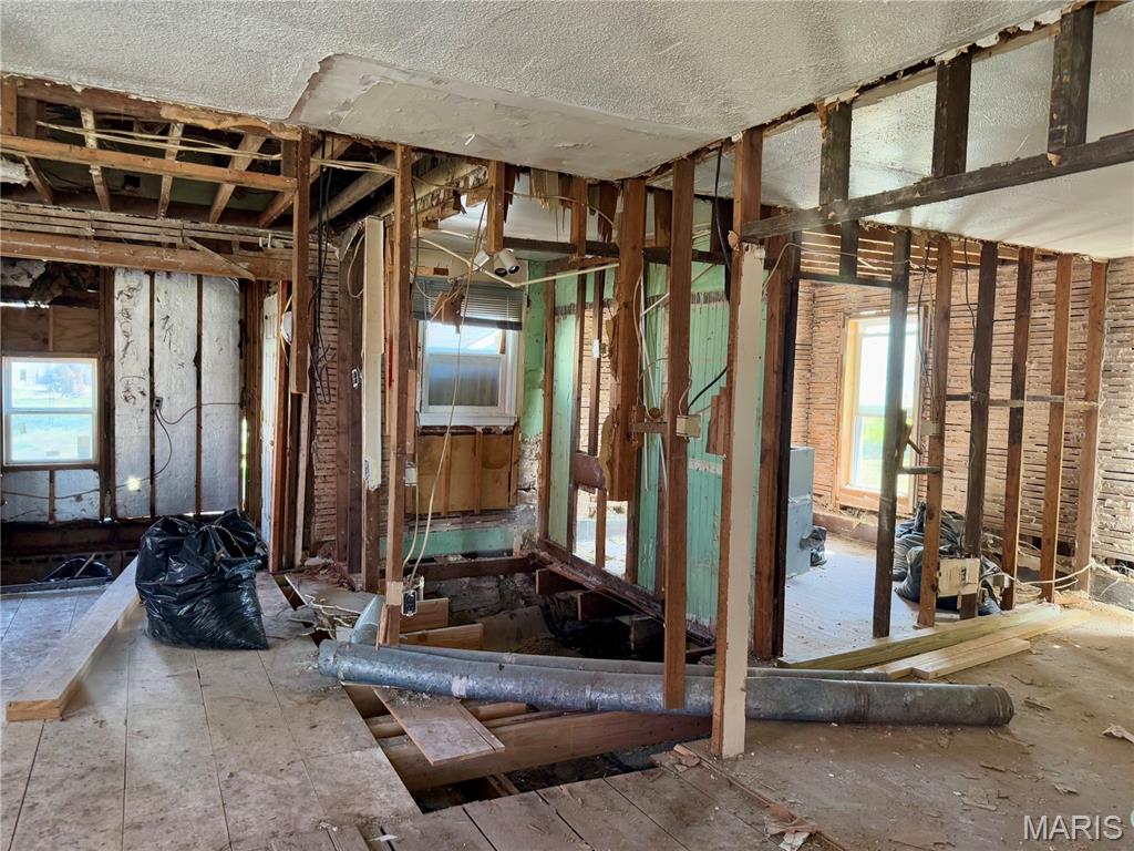 FIRST RAILROAD ADDITION TO THE TOWN OF LEBANON - Residential Income