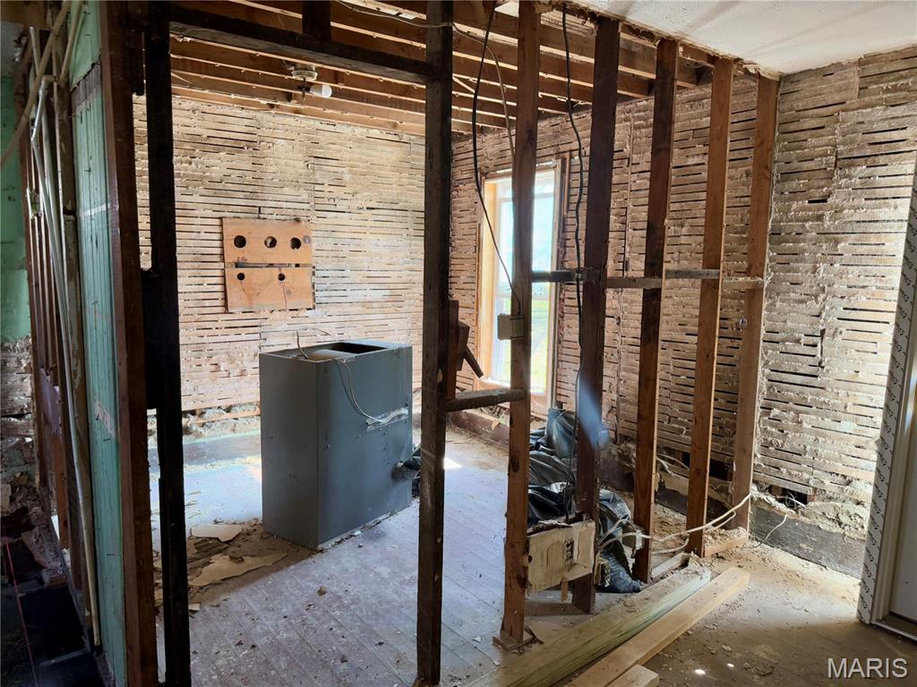 FIRST RAILROAD ADDITION TO THE TOWN OF LEBANON - Residential Income