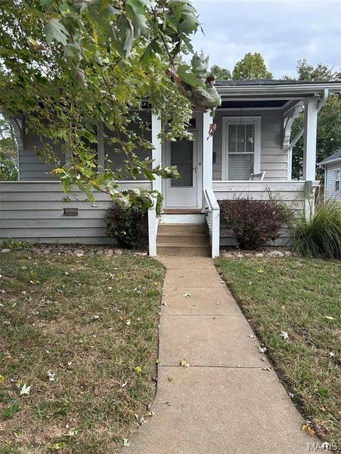 8937 Lawn Avenue Brentwood MO 63144