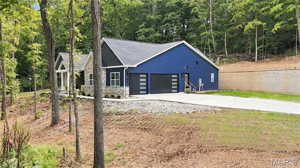 3406 Bluffs Drive
