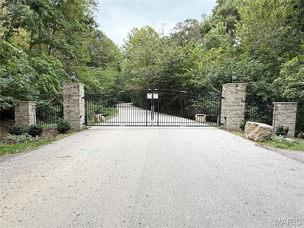 3406 Bluffs Drive