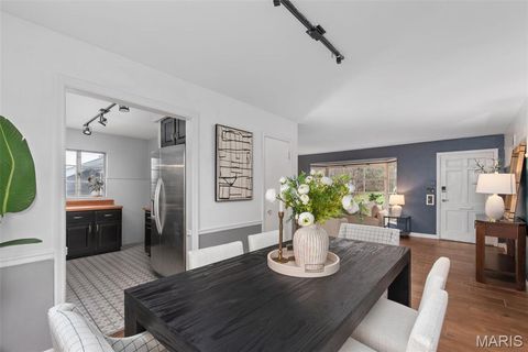 Tiny photo for 581 W Lockwood Avenue, Webster Groves, MO 63119 (MLS # 25074260)