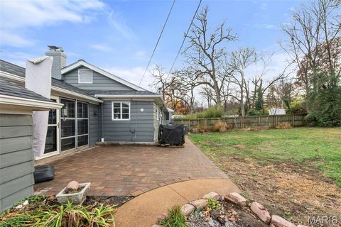 Tiny photo for 581 W Lockwood Avenue, Webster Groves, MO 63119 (MLS # 25074260)