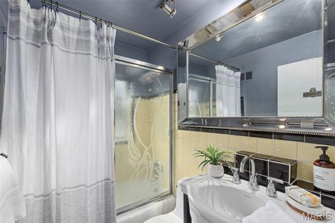 Tiny photo for 581 W Lockwood Avenue, Webster Groves, MO 63119 (MLS # 25074260)