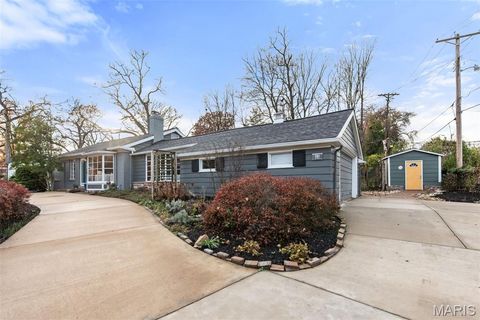 Tiny photo for 581 W Lockwood Avenue, Webster Groves, MO 63119 (MLS # 25074260)