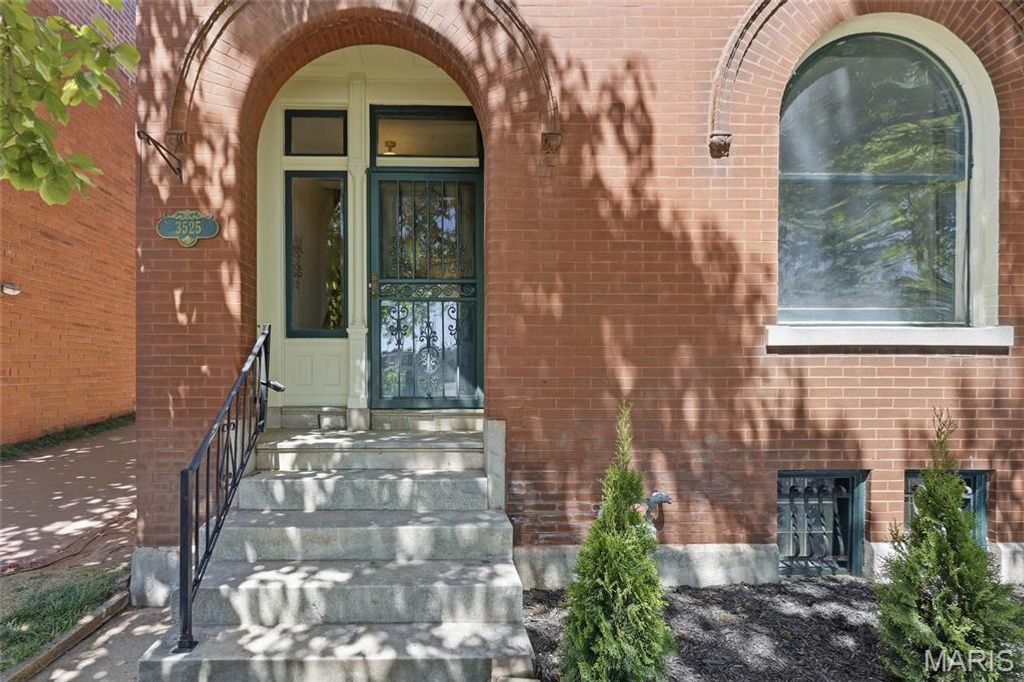 Photo of 3525 Hartford Street, St Louis, MO 63118 (MLS # 26023711)
