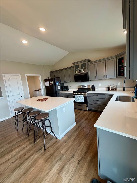 Majestic Lakes - Residential