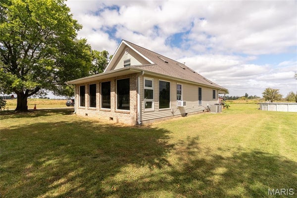 950 COOK RD, ELDORADO, IL 62930 - Image cc1cef80d1aaea2bb7c1d45779b83eb4/1505847332