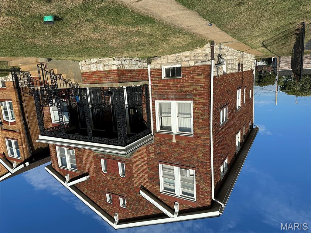 8721 Riverview Boulevard 8321-23