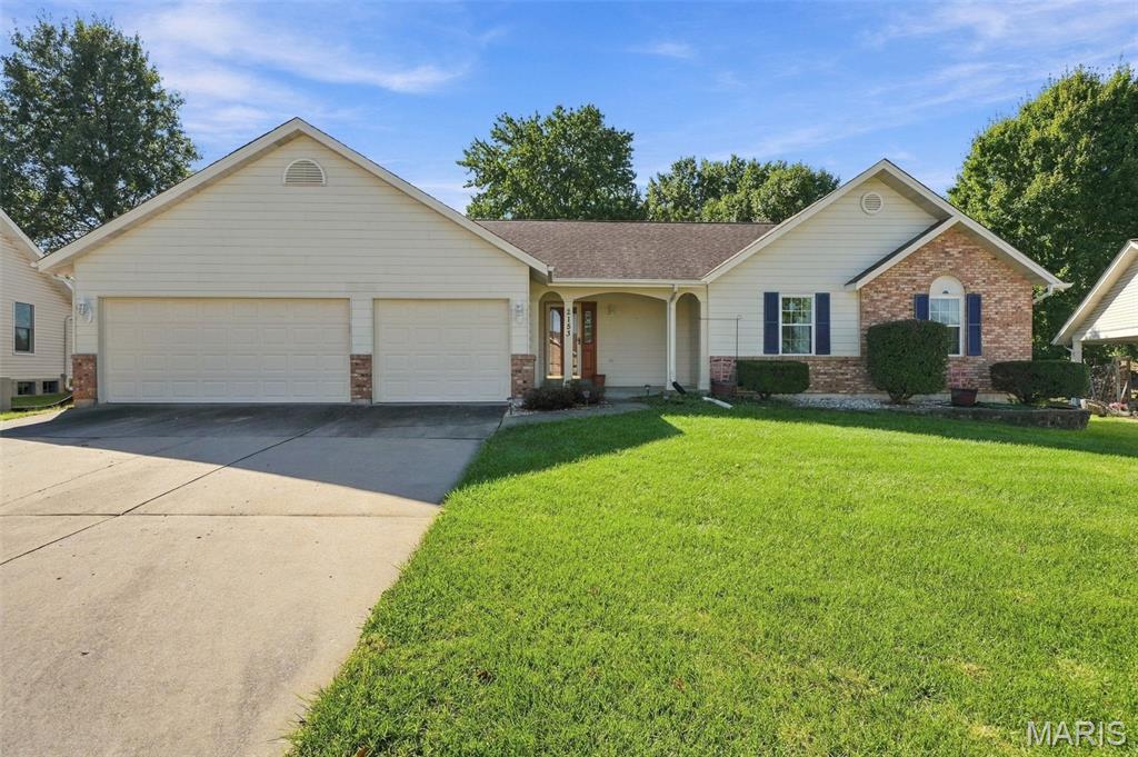 Photo of 2153 Autumn Wood Drive, St Charles, MO 63303 (MLS # 26067047)