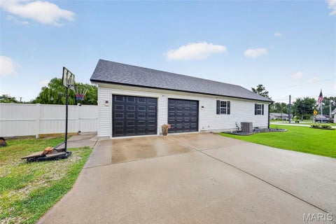 Tiny photo for 1019 W Main Street, Bowling Green, MO 63334 (MLS # 26052669)